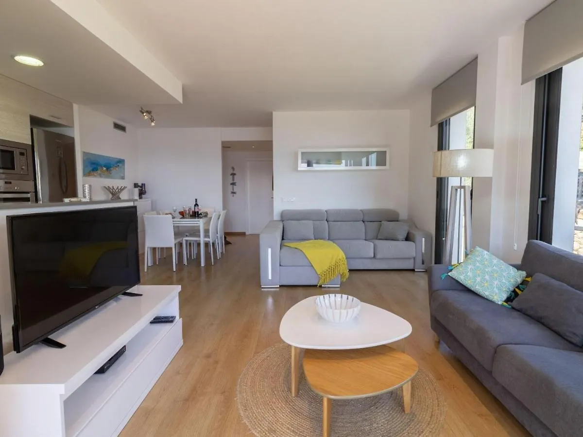 Apartamento De Lujo Frente Al Mar En Playa De La Tonyines, 3 Habitaciones, Terraza, Garaje Y Mas - Es-228-127 Llança
